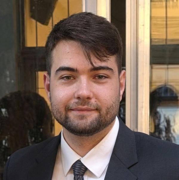 Cr. Nicolás Lescuras